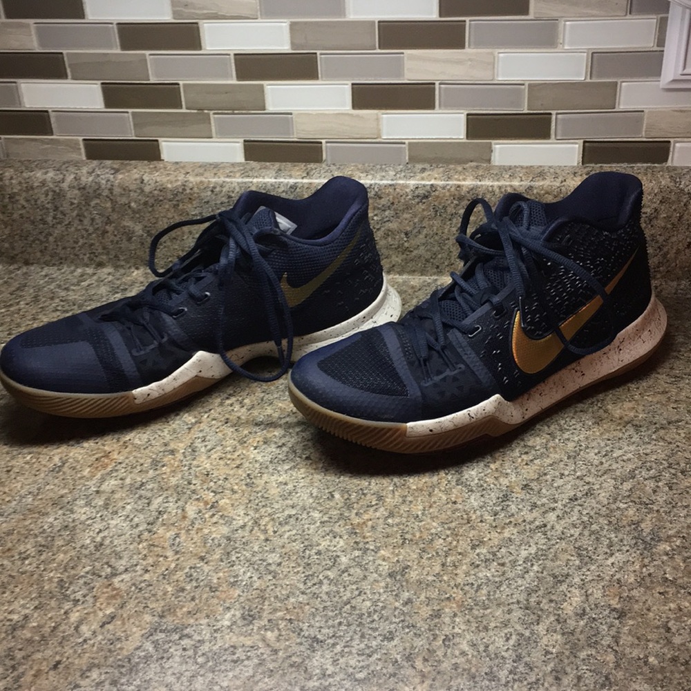 Kyrie Irving 3 Basketball shoes
